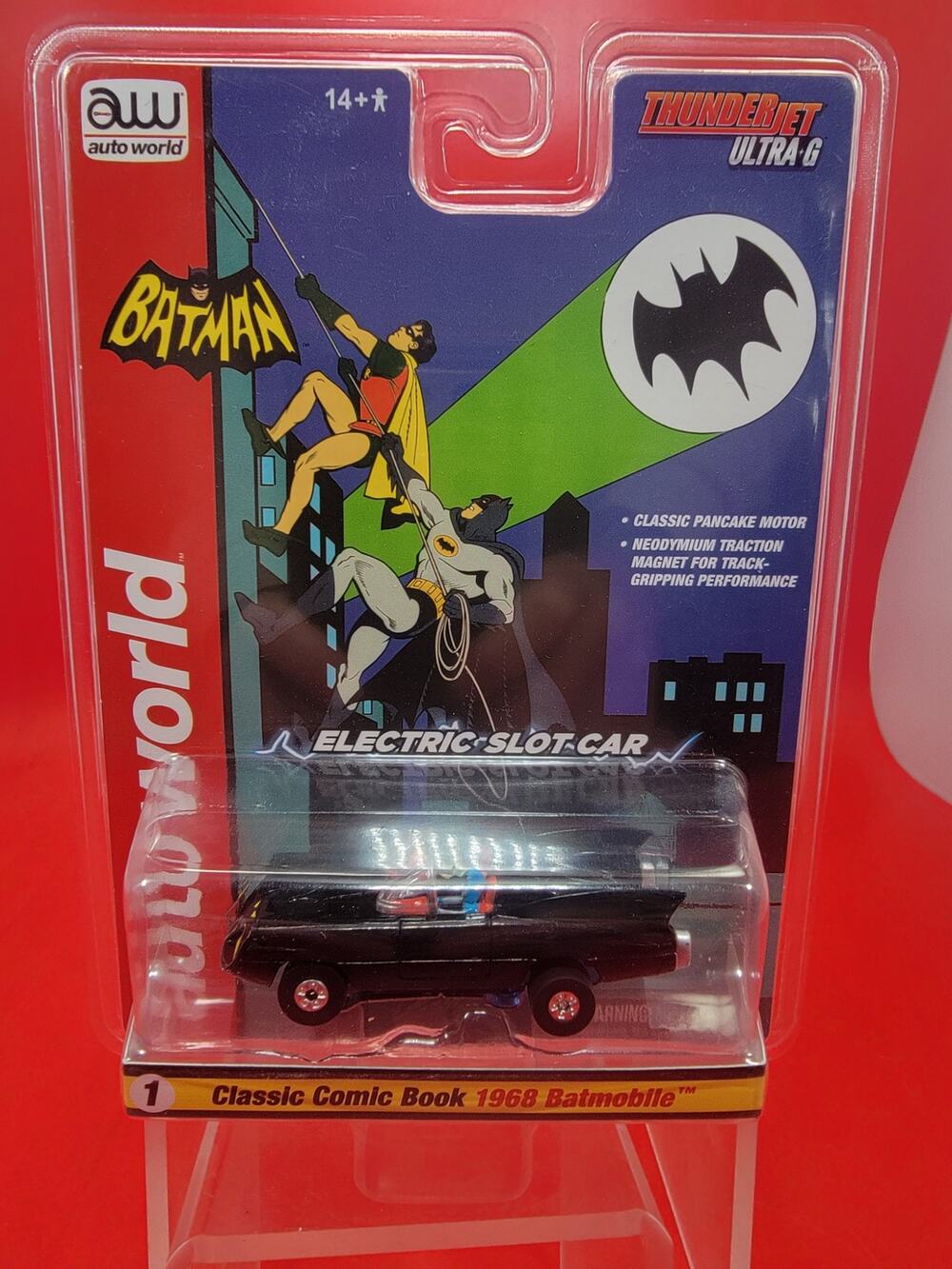 Auto World Thunderjet Ultra G 1968 Batmobile Classic Comic Book HO Slot Car